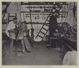 Atelier de montage à la manufacture de porcelaine de Sèvres, France - French Photographer