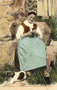 Vieille femme tricotant (photo en couleur) - French Photographer