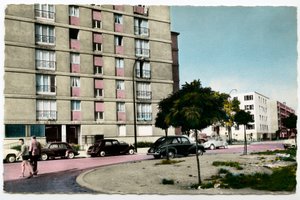 Banlieue parisienne dans les années 1960 : les nouveaux bâtiments d