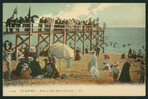 Carte postale représentant les Bains Marie-Christine au Havre, vers 1900