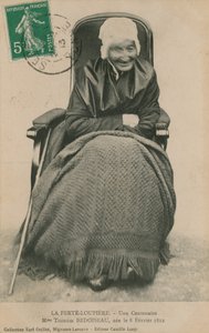 Madame Thérèse Bedoiseau, centenaire, La Ferté-Loupière, 1913 - French Photographer