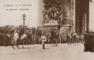 Le Défilé de la Victoire, Général Gouraud - French Photographer