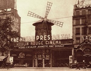 Le cabaret et cinéma "Le Moulin Rouge" à Paris - French Photographer