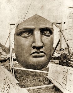 La construction de la Statue de la Liberté, détail du visage, vers 1876