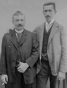 Deux jeunes hommes, région de Bourmont en Haute-Marne, vers 1880. - French Photographer