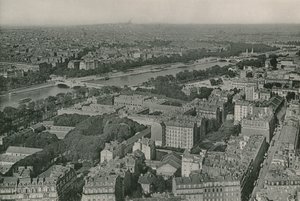 Vue sur les Champs-Elysées et le Sacré-Cœur prise de la Tour Eiffel (photogravure)