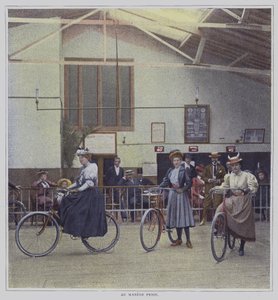 Femmes cyclistes - French Photographer