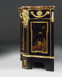 Une commode Louis XV tardive, c.1763-70 - French School