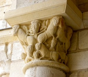 Chapiteau représentant des lions et des visages - French School