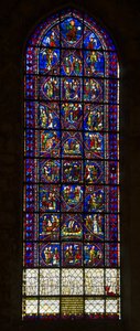 Cathédrale de Chartres, vitrail : vie de saint Apollinaire et chœur des anges