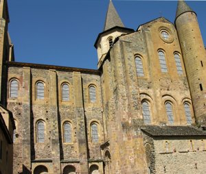 Église de Sainte-Foy, commencée vers 1050 par l