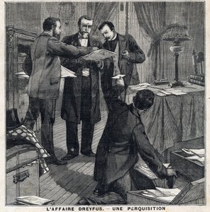 Affaire Dreyfus : Trois officiers en civil et un commissaire de police perquisitionnent le domicile de Georges Picquart (1854-1914). Dans « Le Petit Parisien » le 5/12/1897. Collection privée - French School