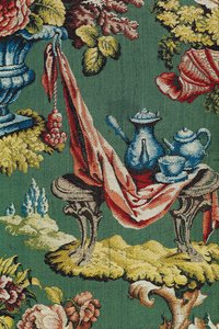 Tissu représentant une chocolatière et une théière, Atelier de Lyon, vers 1730 - French School