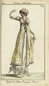 Femme à la mode dansant à un bal