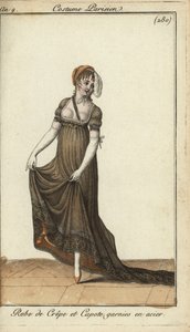 Femme à la mode en robe de crêpe révélant les seins - French School