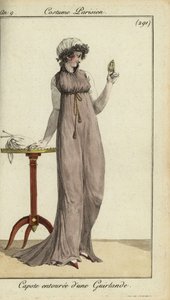 Femme à la mode regardant un médaillon - French School