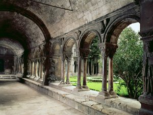 Intérieur du cloître - French School