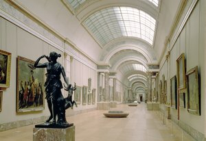 Vue intérieure de la Grande Galerie, XVIe-XIXe siècle - French School