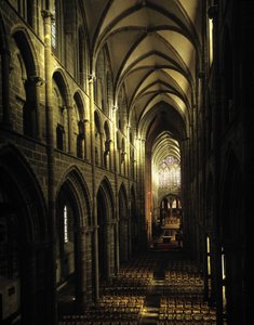 Vue intérieure de la cathédrale Saint-Samson de Dol-de-Bretagne (Ille-et-Vilaine)