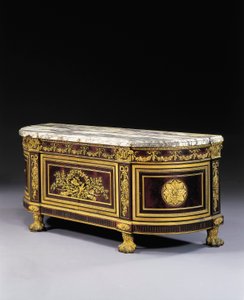 Commode à vantaux de style Louis XVI, vers 1880 - French School
