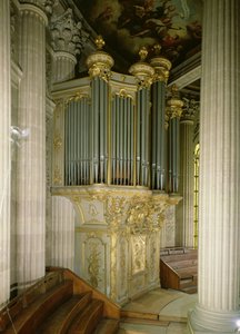 Orgue dans la chapelle - French School