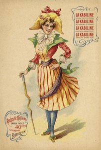 Jolie fille française en tenue colorée