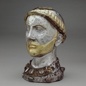 Buste reliquaire de Saint Yrieix, c.1220-40 (argent doré avec cristal de roche, gemmes et verre) - French School