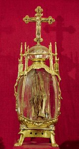 Reliquaire contenant la main de Sainte Attalia (c.697-741) 12e-15e siècle - French School