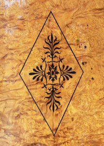 Table de jeux en frêne de style Restauration (Charles X) avec incrustations d