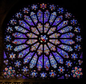 Rosace avec du verre du XIXe siècle d