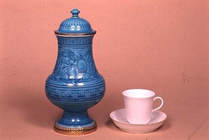 Vase de Sèvres - French School