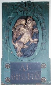 Enseigne pour un magasin de meubles dans le Faubourg Saint Antoine, Paris - French School