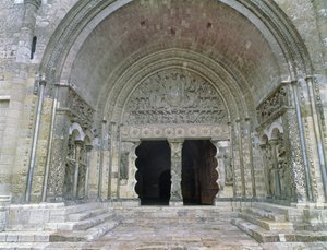 Portail sud, construit vers 1115 - French School