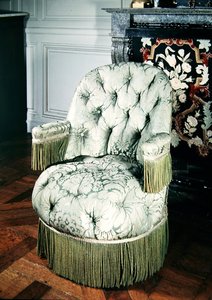 Fauteuil bas, style Second Empire - French School