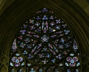 La rosace nord avec remplissage géométrique (rosace - intérieur)