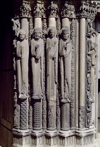 Figure inconnue, le roi Salomon, la reine de Saba et le roi David, figures de jambage du Portail Royal, 1140-55
