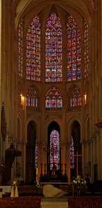 Vue représentant une vue du chœur