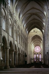 Vue de la nef vers l