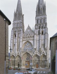 Façade ouest de la cathédrale de Bayeux - French School