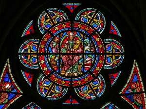 Fenêtre w200 représentant une rosace: le Christ entouré des symboles des Évangélistes - French School