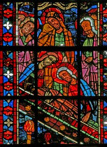 Fenêtre w201 représentant les funérailles de la Vierge Marie - les Apôtres se rassemblent - French School
