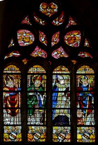 Fenêtre w203 représentant Saint Hilaire, un saint non identifié, Saint Exupéry, Saint Sernin - French School