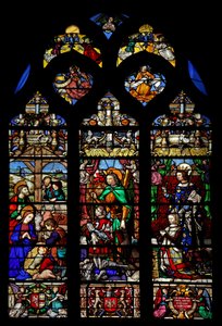 Fenêtre w6 représentant la Nativité avec les bergers; donateurs Gaspard de Coligny et son épouse et saints patrons