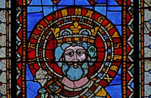 Fenêtre w9 représentant Charlemagne