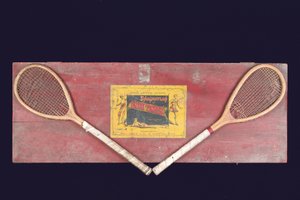 Boîte originale pour un ensemble Sphairistike (boîte en pin avec raquettes et étiquette)