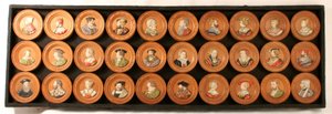 Une collection de trente dessinateurs en médaillons de portrait - Friedrich (after) Hagenauer