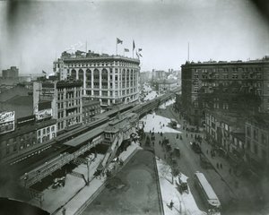 Broadway, nord depuis la 32e rue, New York