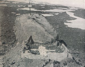 Tombe de Hansen au Cap Adare, 1911, 1913 - G. Murray Levick