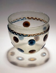 Art gaulois: coupe en verre avec des tablettes colorées - Gaulish Gaulish