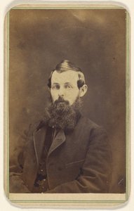 [Homme non identifié avec une barbe complète, assis] - George A. Lenzi